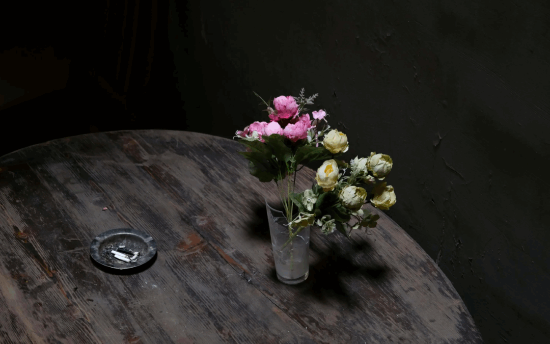 Wie / Woran erkenne ich antike Möbel? – Tipps für Käufer und Sammler