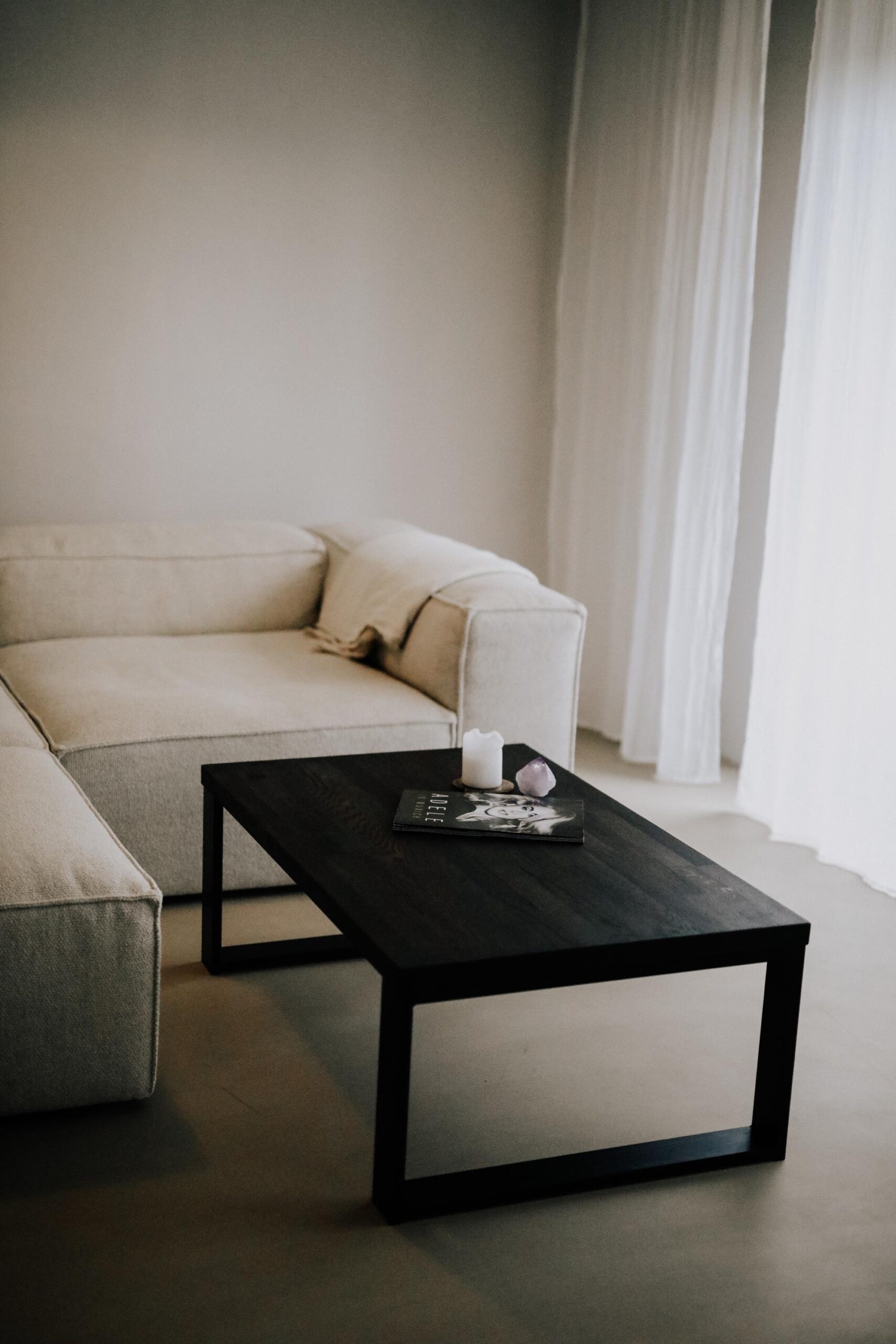 Edler Couchtisch aus Holz (Eiche), Couchtisch Holz, Sofatisch mit schwarzem Metallgestell, Couchtisch Eiche massiv, Landhaus rechteckig groß Unikat 4 Edler Couchtisch aus Holz (Eiche), Couchtisch Holz, Sofatisch mit schwarzem Metallgestell, Couchtisch Eiche massiv, Landhaus rechteckig groß – Bild 5