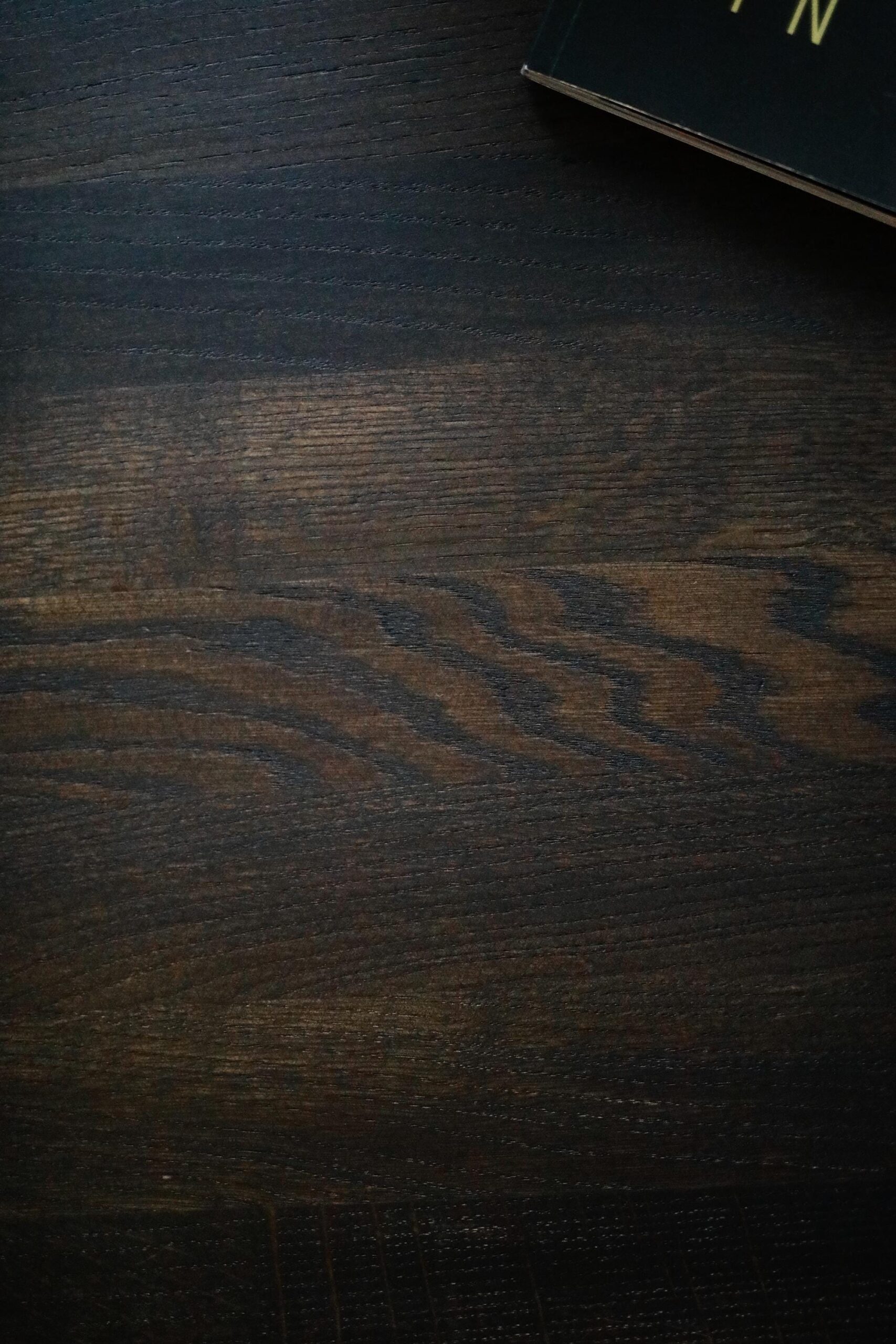 Edler Couchtisch aus Holz (Eiche), Couchtisch Holz, Sofatisch mit schwarzem Metallgestell, Couchtisch Eiche massiv, Landhaus rechteckig groß Unikat 7 Edler Couchtisch aus Holz (Eiche), Couchtisch Holz, Sofatisch mit schwarzem Metallgestell, Couchtisch Eiche massiv, Landhaus rechteckig groß – Bild 8