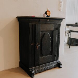 Kommode antik schwarz - Kommode vintage - Kommode Holz - Kommode antik - Kommode Eiche massiv oder Buche - Kommode alt - Kommode design holz