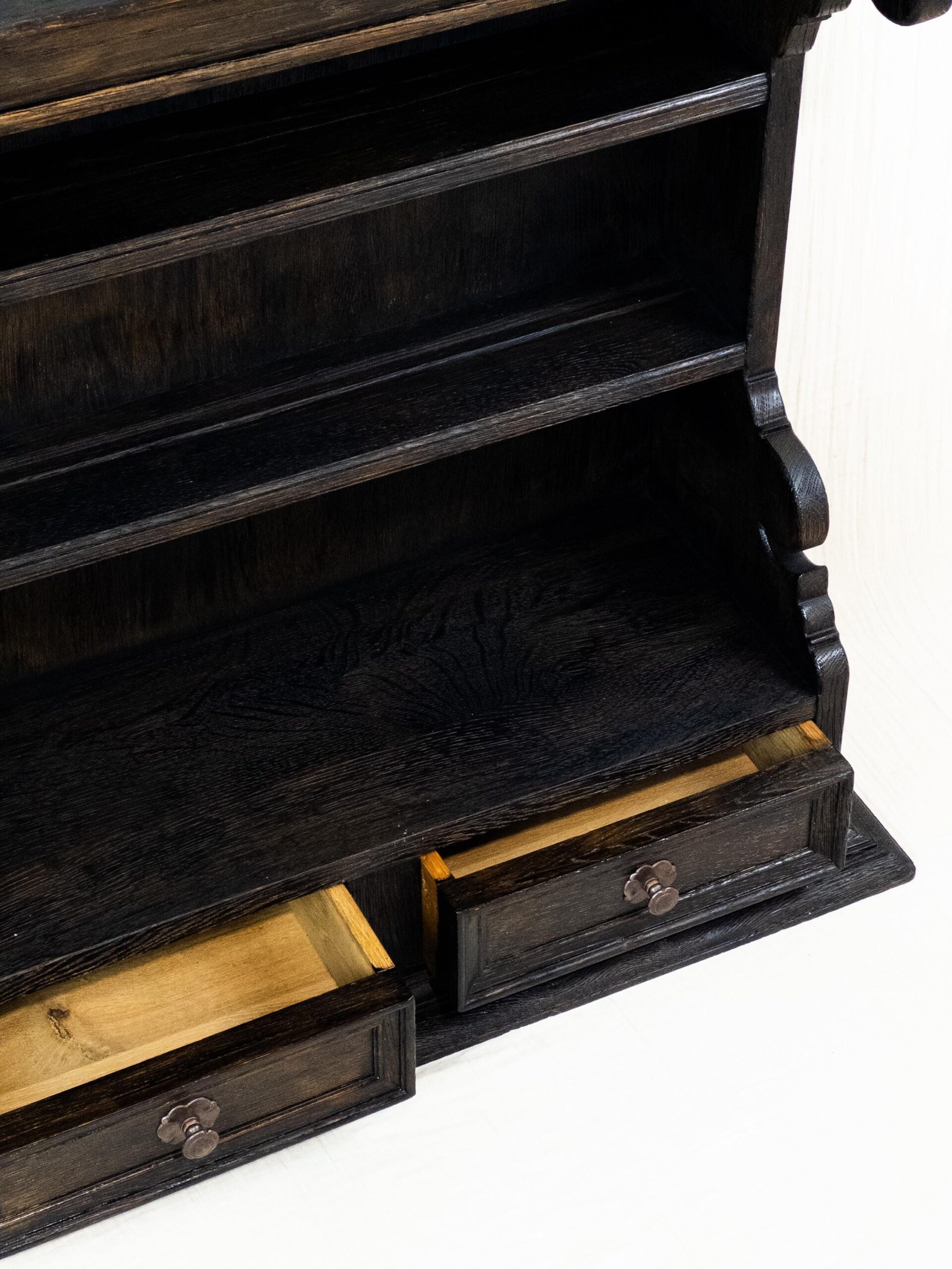 Vollholz Hängeschrank Vintage massiv - Vintage Wandschrank aus Eiche - Hängeschrank aus Holz massiv – Wandschrank aus Altholz Vintage Unikat 6 Vollholz Hängeschrank Vintage massiv - Vintage Wandschrank aus Eiche - Hängeschrank aus Holz massiv – Wandschrank aus Altholz Vintage – Bild 7