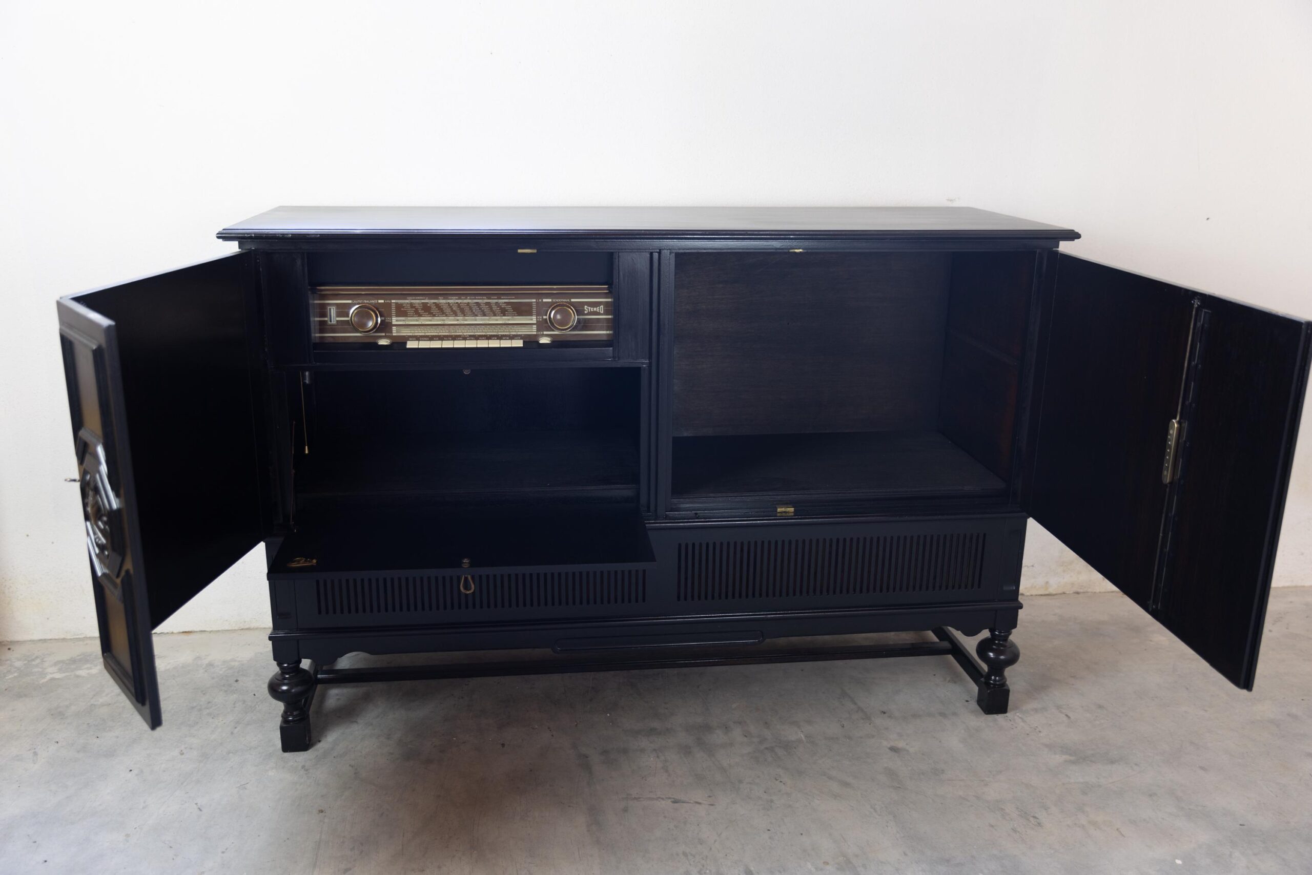 TV Sideboard TV Möbel Kommode vintage - Kommode antik massiv - Fernsehunterschrank tv Lowboard - TV Möbel massiv - tv Schrank antik schwarz – Bild 2